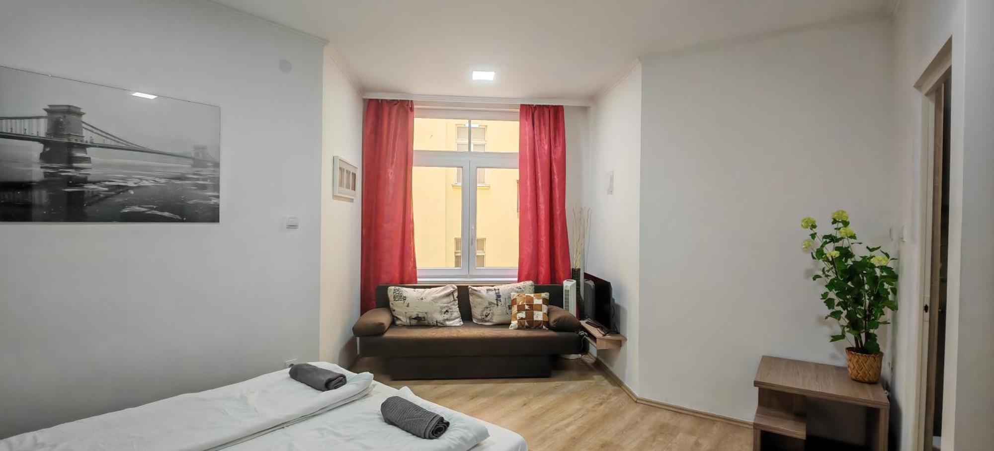 Seasons Design Rooms Budapest Esterno foto